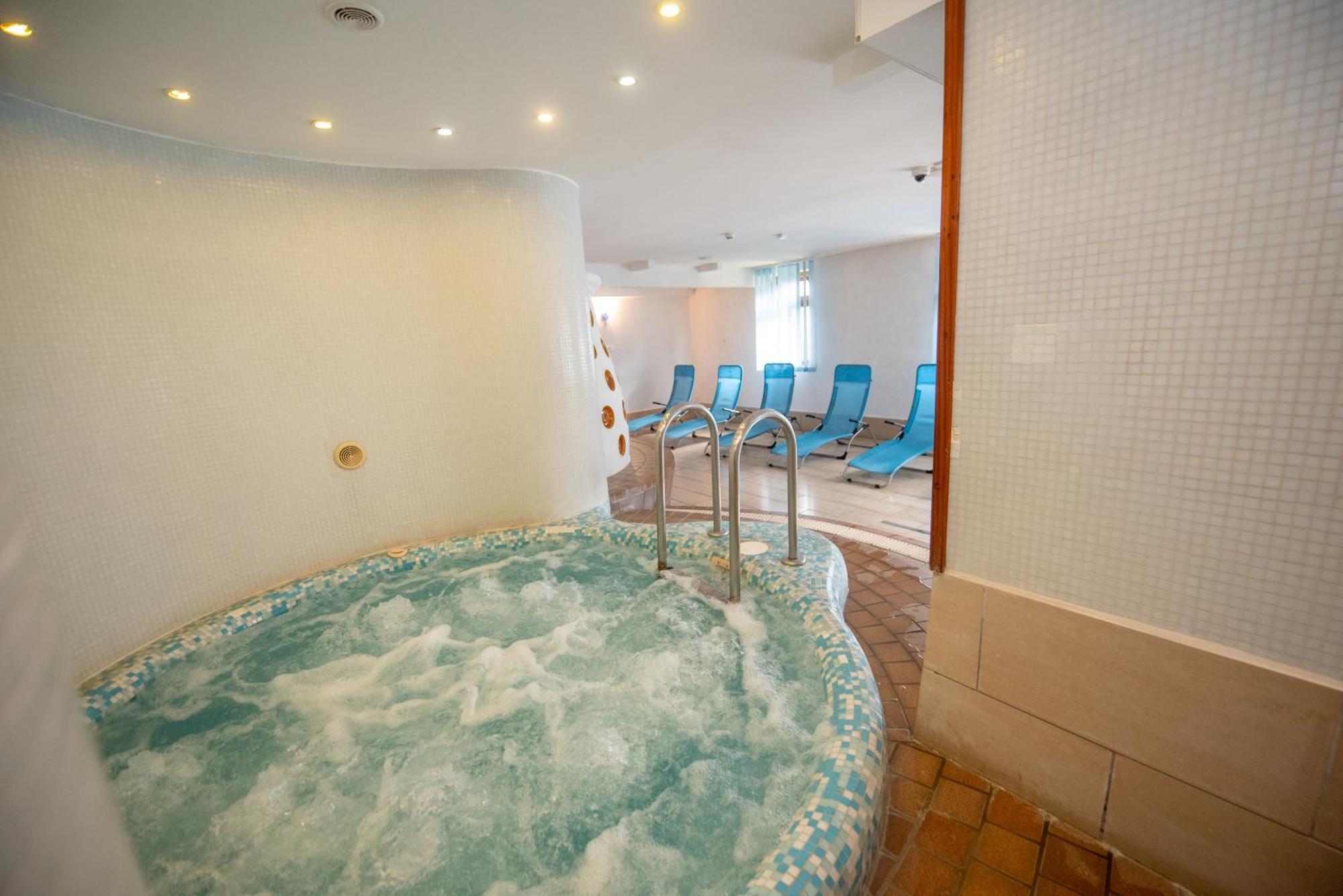 Abbazia Country Club Hotel Nemesnép Eksteriør billede
