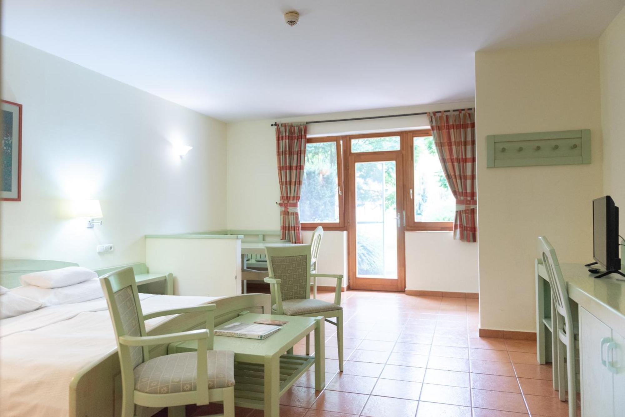 Abbazia Country Club Hotel Nemesnép Eksteriør billede